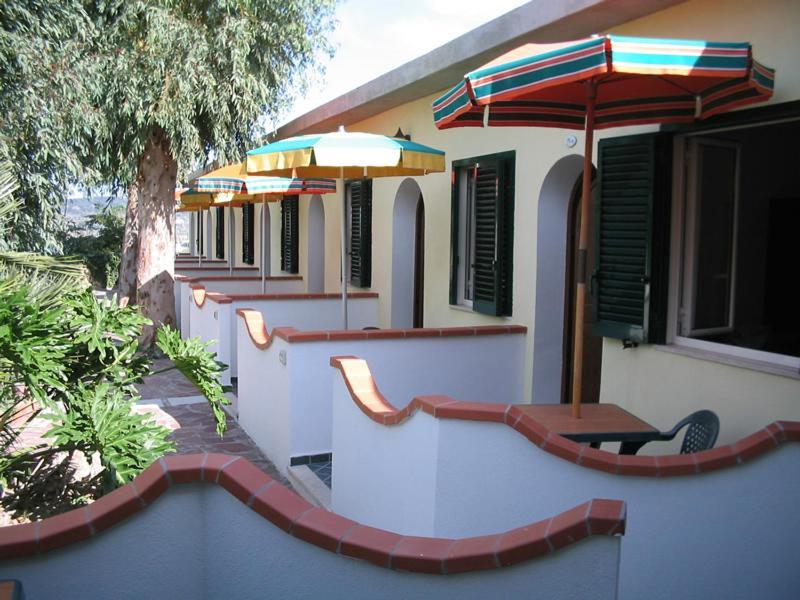 Albergo Villa Hibiscus Forio  Екстер'єр фото