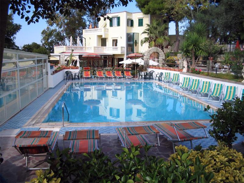 Albergo Villa Hibiscus Forio  Екстер'єр фото