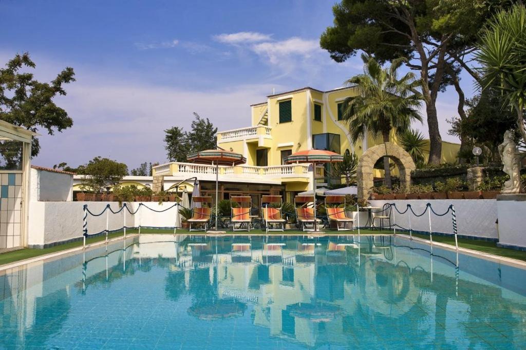 Albergo Villa Hibiscus Forio  Екстер'єр фото